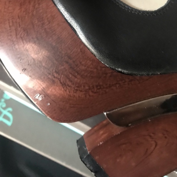 N.Y.L.A Block Heels - Picture 10 of 15